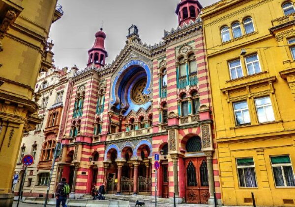 From Vienna: Private Day Trip to Prague Inc. Local Guide - The Sum Up