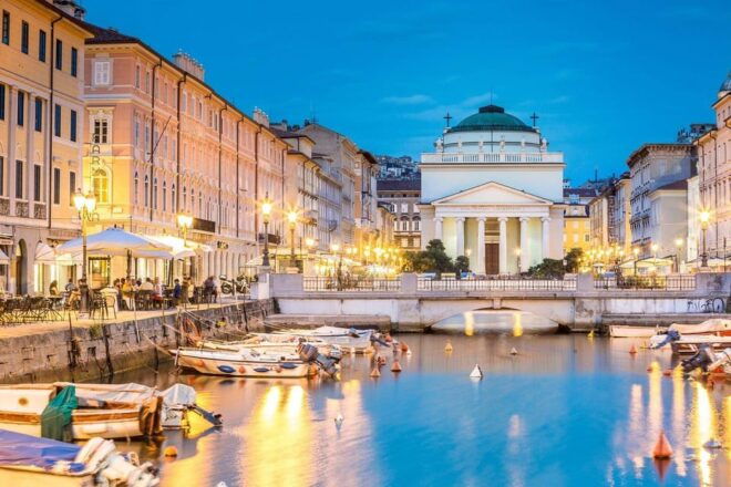 From Vienna: Romantic Miramare Castle - Experience at Miramare Castle