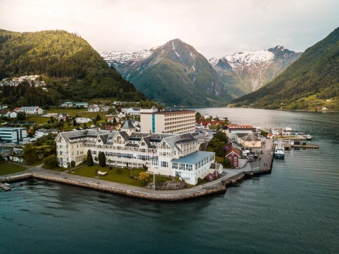 From Vik: Guided Fjord & Glacier Tour to Fjærland - Norwegian Glacier Museum