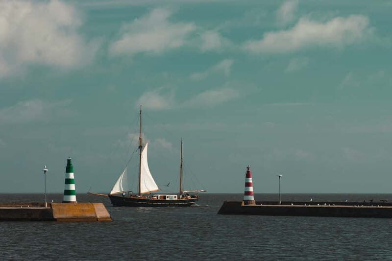 From Vilnius: All Day Tour to the Curonian Spit - Crossing to the Curonian Spit: Ferry Ride and First Impressions