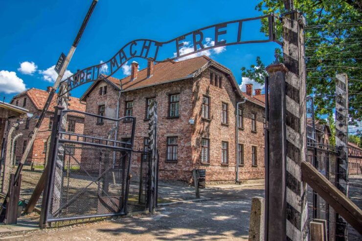 From Warsaw: Guided Tour to Auschwitz Birkenau and Krakow - Activity Highlights and Itinerary Flexibility