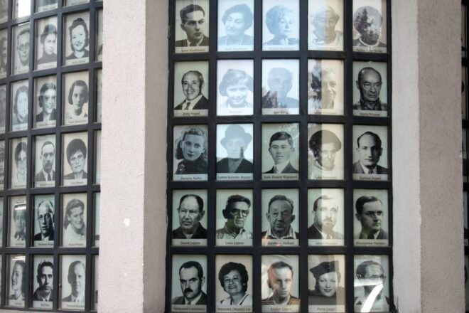 From Warsaw: Krakow and Schindlers Factory Full-Day Trip - Experience and Learning