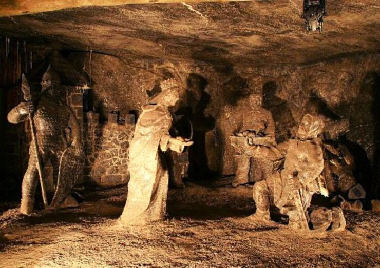 From Warsaw: Krakow & Wieliczka Small Group Tour With Lunch - Wieliczka Salt Mine