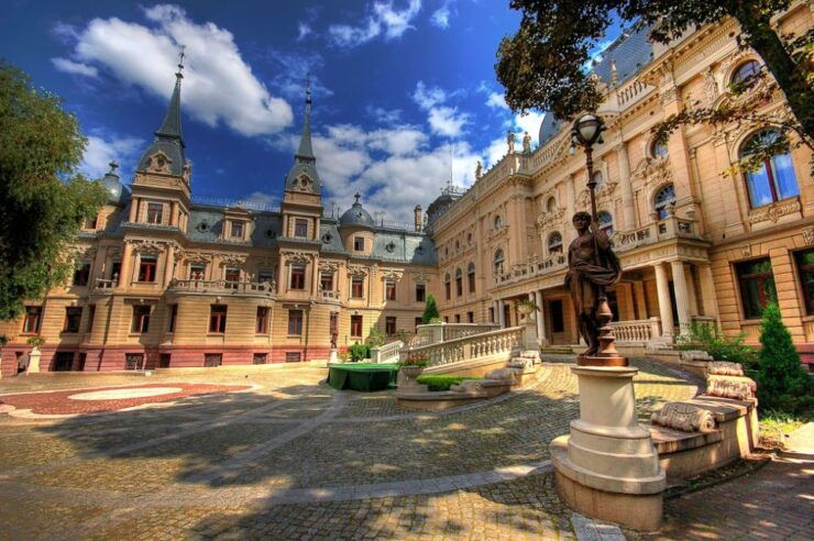 From Warsaw: Small-Group Tour to Lodz With Lunch - Highlights