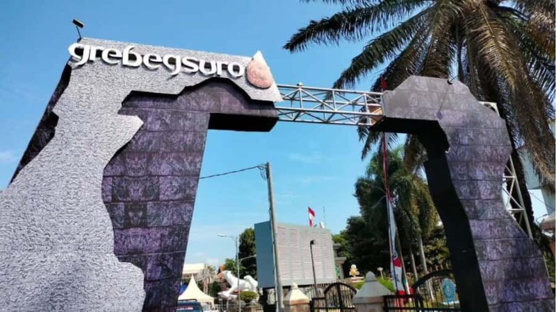 From Yogyakarta: 2 Days Reog Traditional Dance Guided Tour - Exploring the Itinerary in Depth