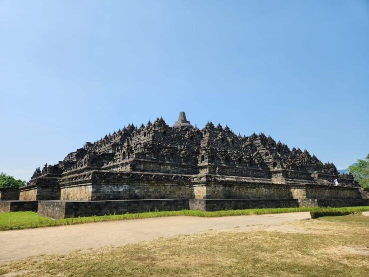 From Yogyakarta: Borobudur Climb Temple and Prambanan Tour - Key Points