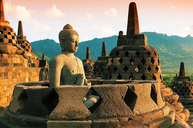 From Yogyakarta: Borobudur &Prambanan-Bromo-Waterfall-Ijen 6 Days - Accommodation Details