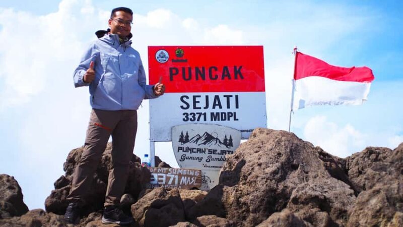 From Yogyakarta: Mount Sumbing Day Hike Via Nepal Van Java - Introduction to the Mount Sumbing Day Hike