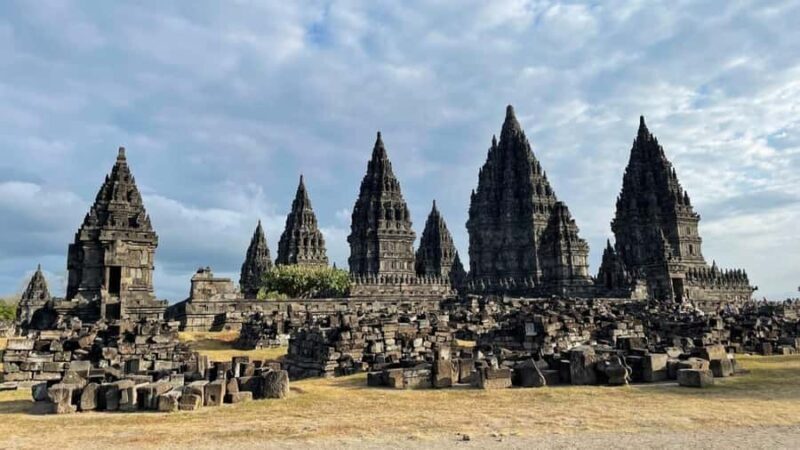 From Yogyakarta: Prambanan Temple Guided Tour - Practical Tips for Visitors