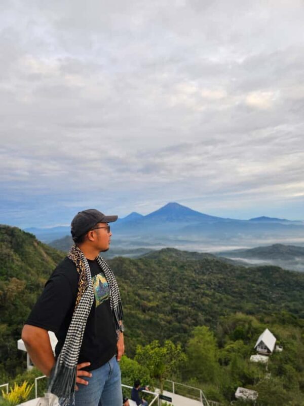 From Yogyakarta: Tumpeng Menoreh Skyline Sunrise - Introduction