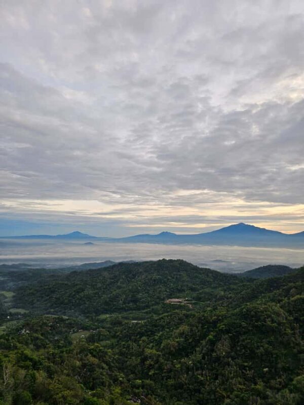 From Yogyakarta: Tumpeng Menoreh Skyline Sunrise - Introduction