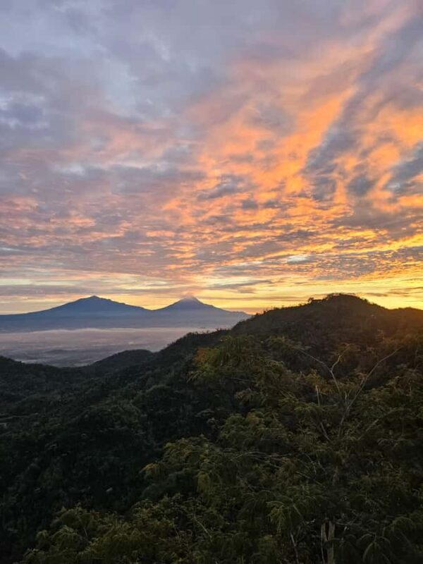 From Yogyakarta: Tumpeng Menoreh Skyline Sunrise - Good To Know