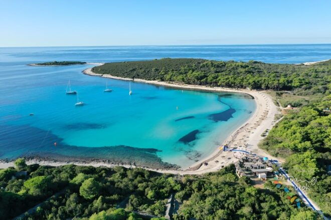 From Zadar: Sakarun Beach Private Speed Boat Tour - Speedboat Journey