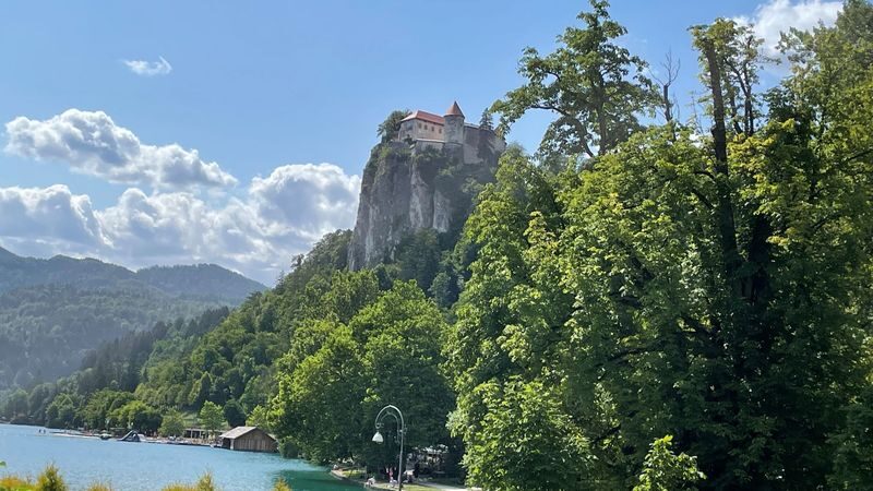 From Zagreb: Ljubljana and Lake Bled Guided Day Trip - From Zagreb to Ljubljana: an early start with a border crossing