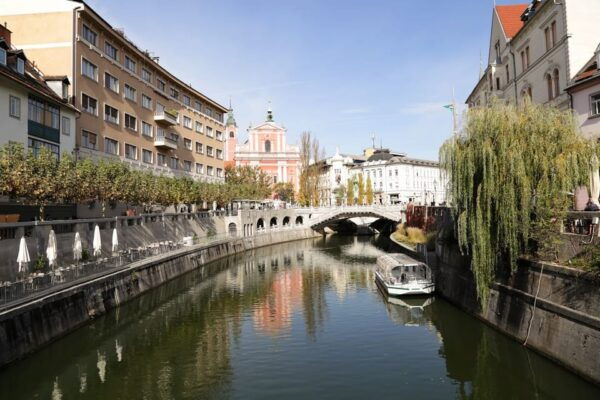 From Zagreb: Ljubljana and Lake Bled Small Group Guided Tour - Customer Reviews
