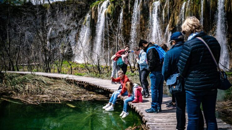 From Zagreb: Plitvice Lakes National Park Full-Day Tour - Experience Highlights
