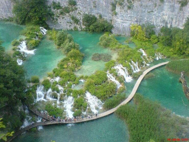 From Zagreb to National Park Plitvice Lakes Day Trip - Instructor and Language Support