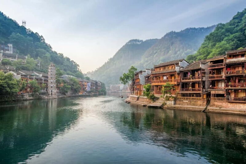 From Zhangjiajie: Fenghuang Ancient Town & Furong Town Tour - An In-Depth Look at the Tour Experience