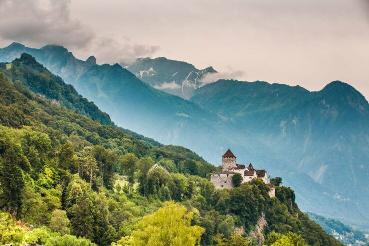 From Zurich: Private 4 Countries in 1 Full-Day Tour - Explore Vaduz, Liechtenstein