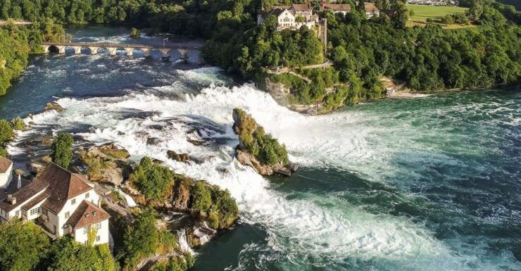 From Zürich: Stein Am Rhein and Rhine Falls - Highlights of the Tour