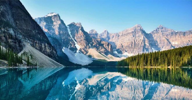 FromCalgary Lake Louise Moraine Lake Emerald Lake Peyto Lake - Highlights of the Tour
