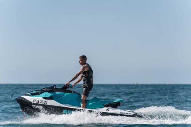 Fuengirola: Best Jet Ski Rental - Multilingual Instructor and License Requirements