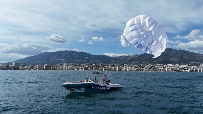 Fuengirola: Best luxury parasailing in Fuengirola - An Overview of the Experience