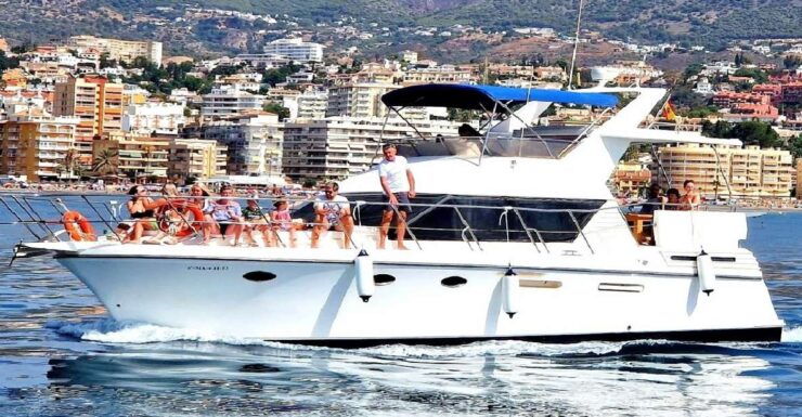 Fuengirola: Dolphin Spotting Yacht Tour With Drinks & Snacks - Activity Details