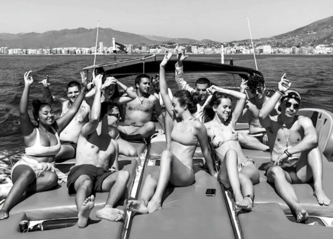 Fuengirola: Dolphin Watching by Yacht With Snacks and Drinks - Full Description