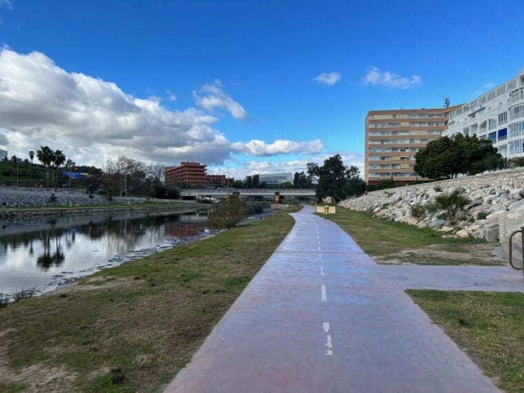 Fuengirola: Premium City Guided Bike Tour - Tour Inclusions and Requirements