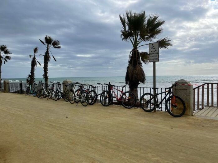 Fuengirola: Premium City Guided Bike Tour - Riding Along the Beach Boardwalk