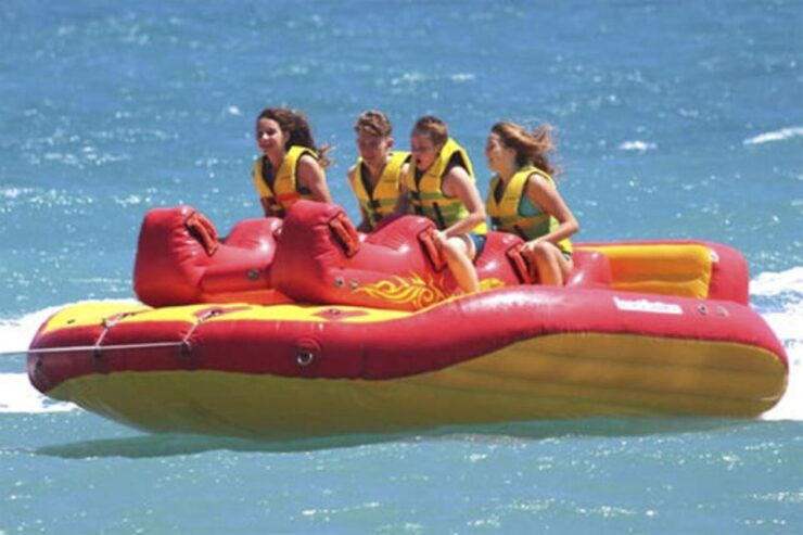 Fuengirola: Watersport Activity/ Banana Boat - Instructor Information and Language Skills