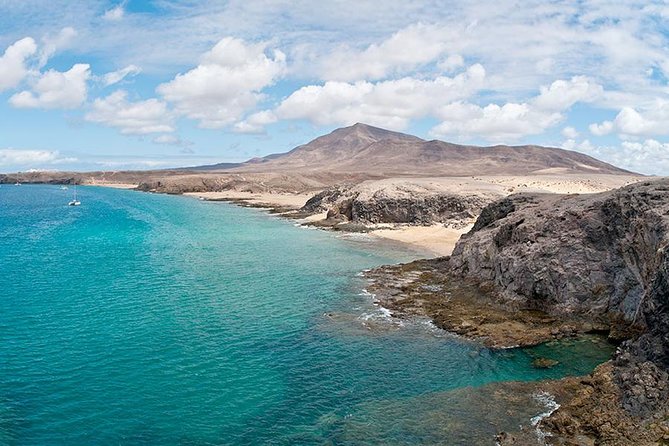 Fuerteventura: Ferry Ticket to Lanzarote With Wifi - Overview and Benefits