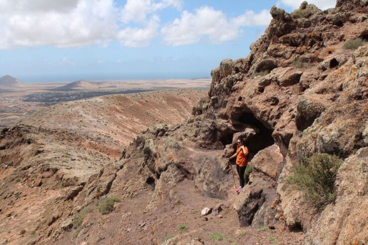 Fuerteventura: Montaña Escanfraga Volcano Summit Hike - Language and Group Size