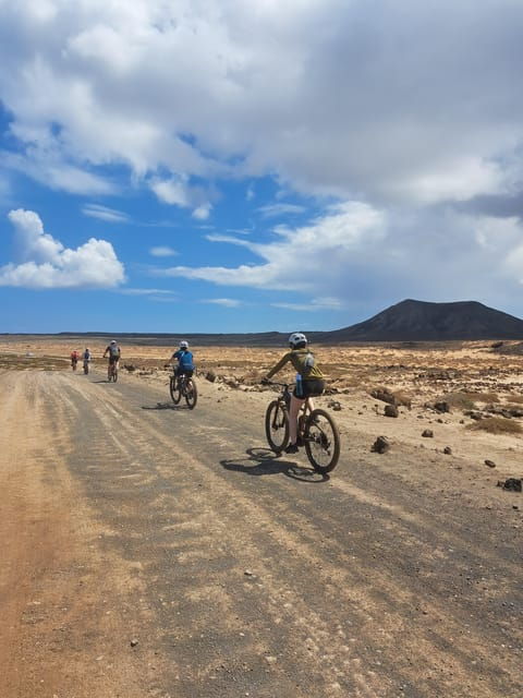 Fuerteventura Norte: Coast to Coast E-Bike Tour - Refreshments Along the Way