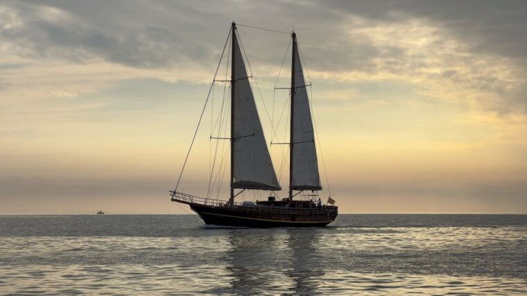 Fuerteventura: Sunset Boat Trip With DJ, Food & Drinks - Logistics and Meeting Information