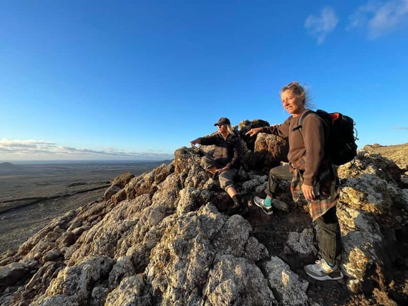 Fuerteventura: Twilight Volcano Hike with Sunset & Moonrise - FAQ