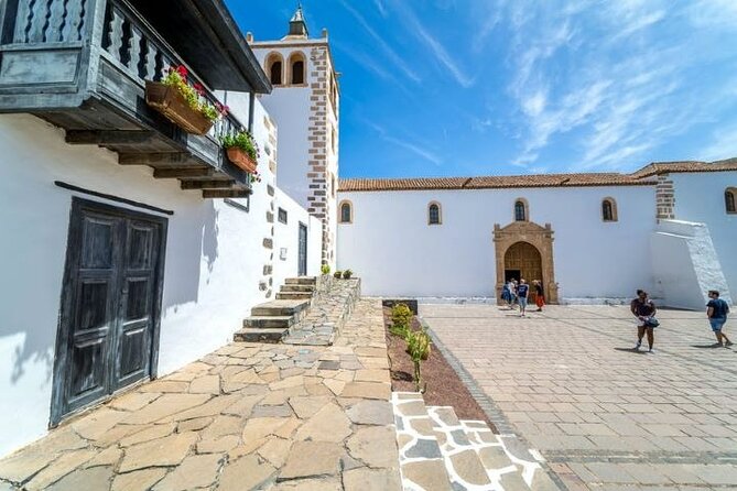 Fuerteventura Villages and Food Tour With Aloe Vera Plantation - Experience the Rich Cultural Heritage of Fuerteventura