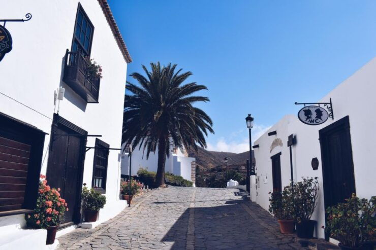 Fuerteventura's Cultural Gems: A Walking Tour - Playa Chica Exploration