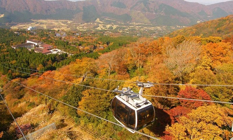 Fuji Hakone Day Trip | Hakone Pirate Ship, Hakone Ropeway, Hakone Shrine, Stroll Enoshima | Departure from Tokyo Shinjuku - Ropeway views above Owakudani