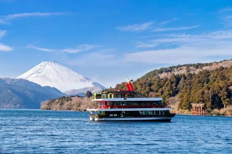 Fuji Hakone Day Trip | Hakone Pirate Ship, Hakone Ropeway, Hakone Shrine, Stroll Enoshima | Departure from Tokyo Shinjuku - Should you book this Hakone and Enoshima day trip?