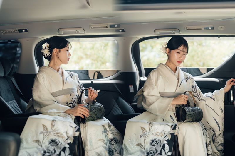 Fuji Kawaguchiko Kimono Rental Experience | 500+ Styles, Free Hairstyling - Who will enjoy this most