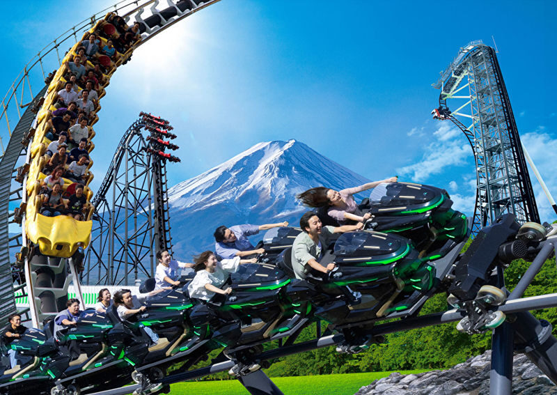 Fuji-Q Highland Ticket - Big coasters with Fuji in the background