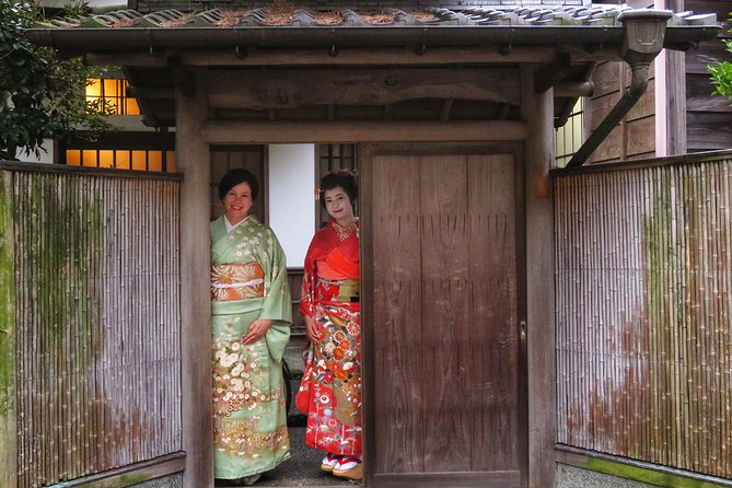 Fukagawa, Tokyo: Meet Geisha as They Prepare for Work - Traditional Geisha Makeup and Attire