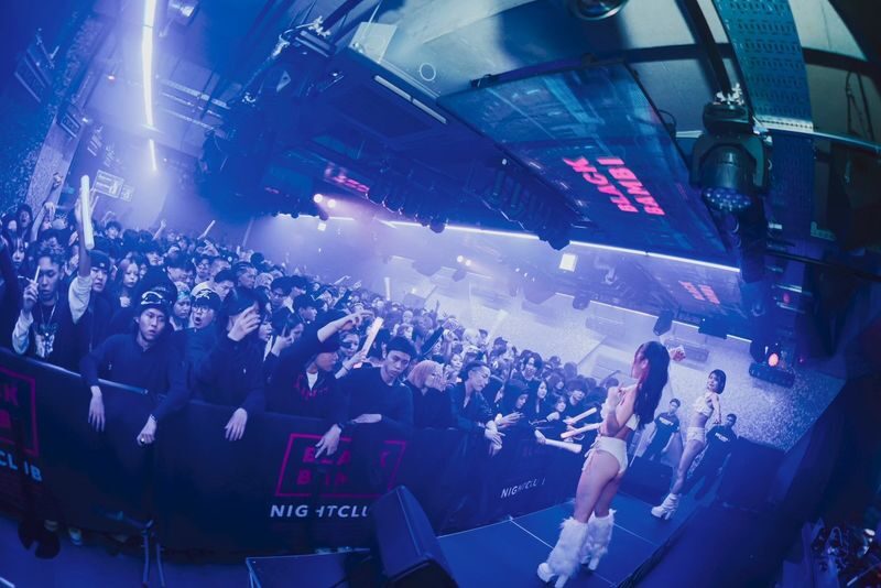 Fukuoka BLACK BAMBI Nightclub Admission Ticket + Drinks / VIP set (For Foreigners Only) - Picking the right ticket