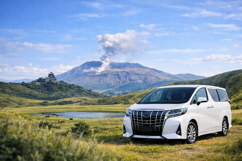 (Fukuoka Departure) Kumamoto Private Car Charter Day Tour | Kumamoto Castle, Suizenji Jojuen Garden, Kumamoto Bear Square, Mount Aso, Kusasenri, Kamishikimi Kumanoza Shrine, Aso Shrine, Shirakawa Suigen, Daikanbo | Private Customized Tour - The best day starts with a short wish list