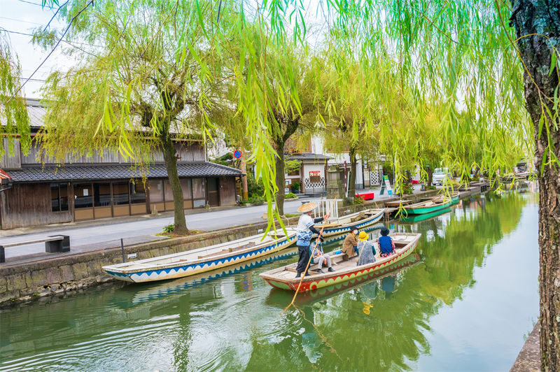 Fukuoka Full-Day Dazaifu, Yanagawa Boating & Outlets Tour - Yanagawa’s boat ride slows the pace