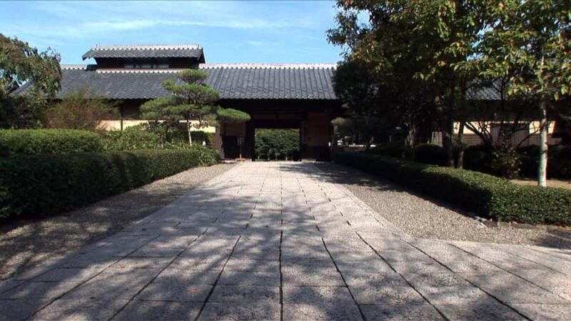 Fukuoka: Guided Walking Tour - Art, Culture, and Insight