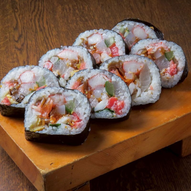 Fukuoka: Japanese Cuisine Making Experience Kuidaore Honjin - A sushi lesson with a meal at the end