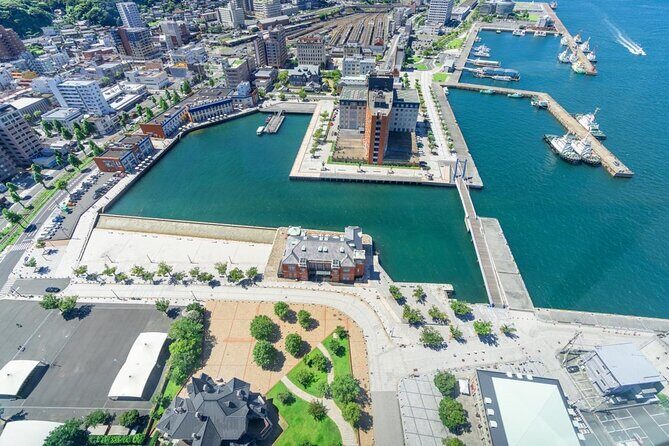 Fukuoka: Kyushu day tour with Mojiko port, Kokura Castle ,Shrine - Discovering the Charm of Mojiko Port and Retro District